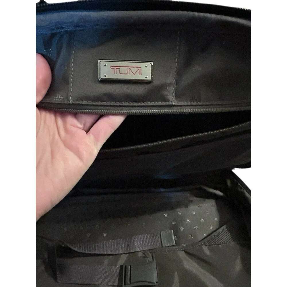 Tumi Alpha Expandable Nylon Carryon Tote Style#22121D4 18” x 11.5”